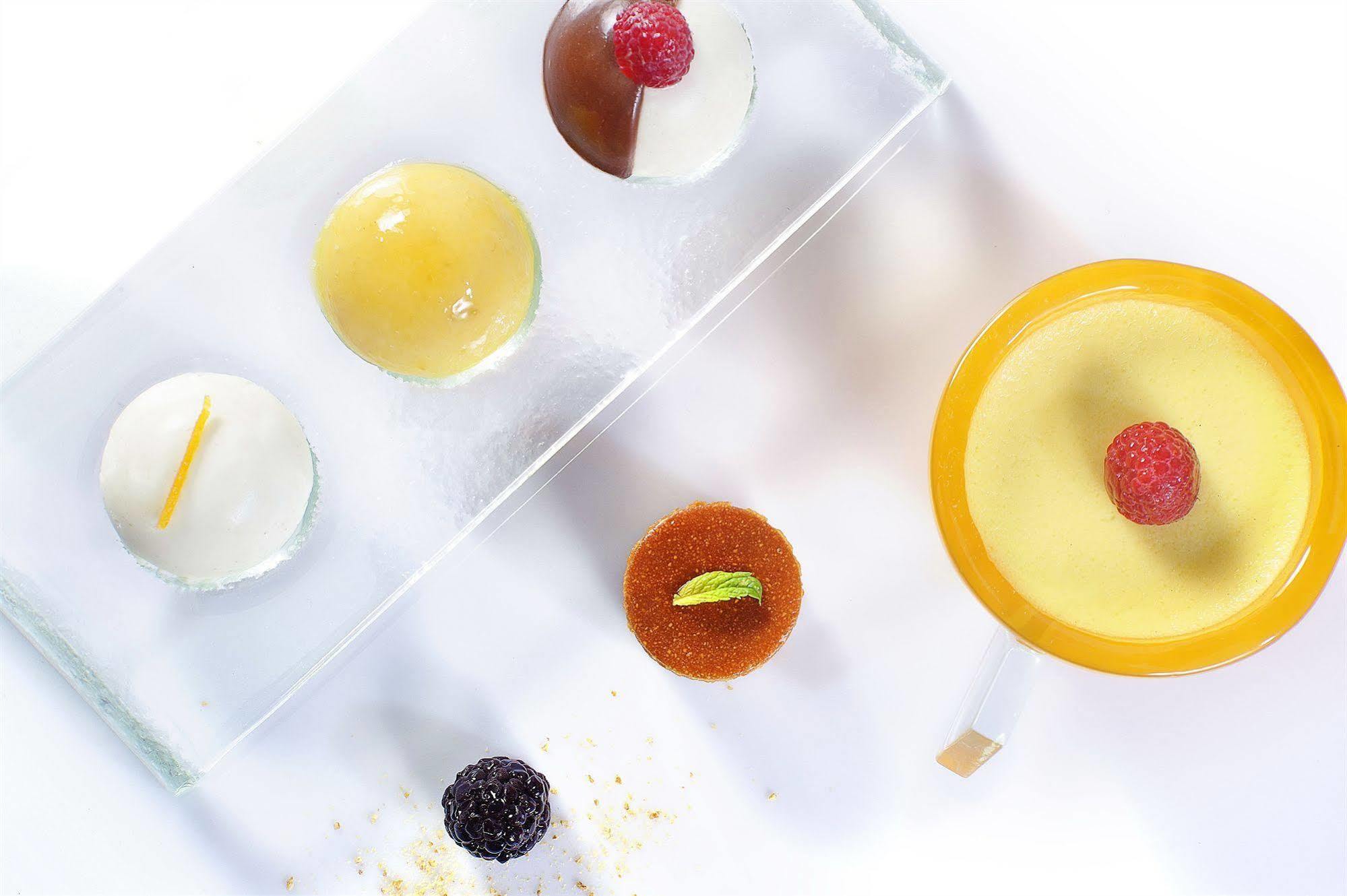 Sun City Hotel - The Gabriel Каир Экстерьер фото A selection of petits fours